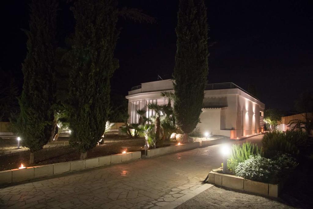 Torrelama Room & Breakfast Trani Exterior photo